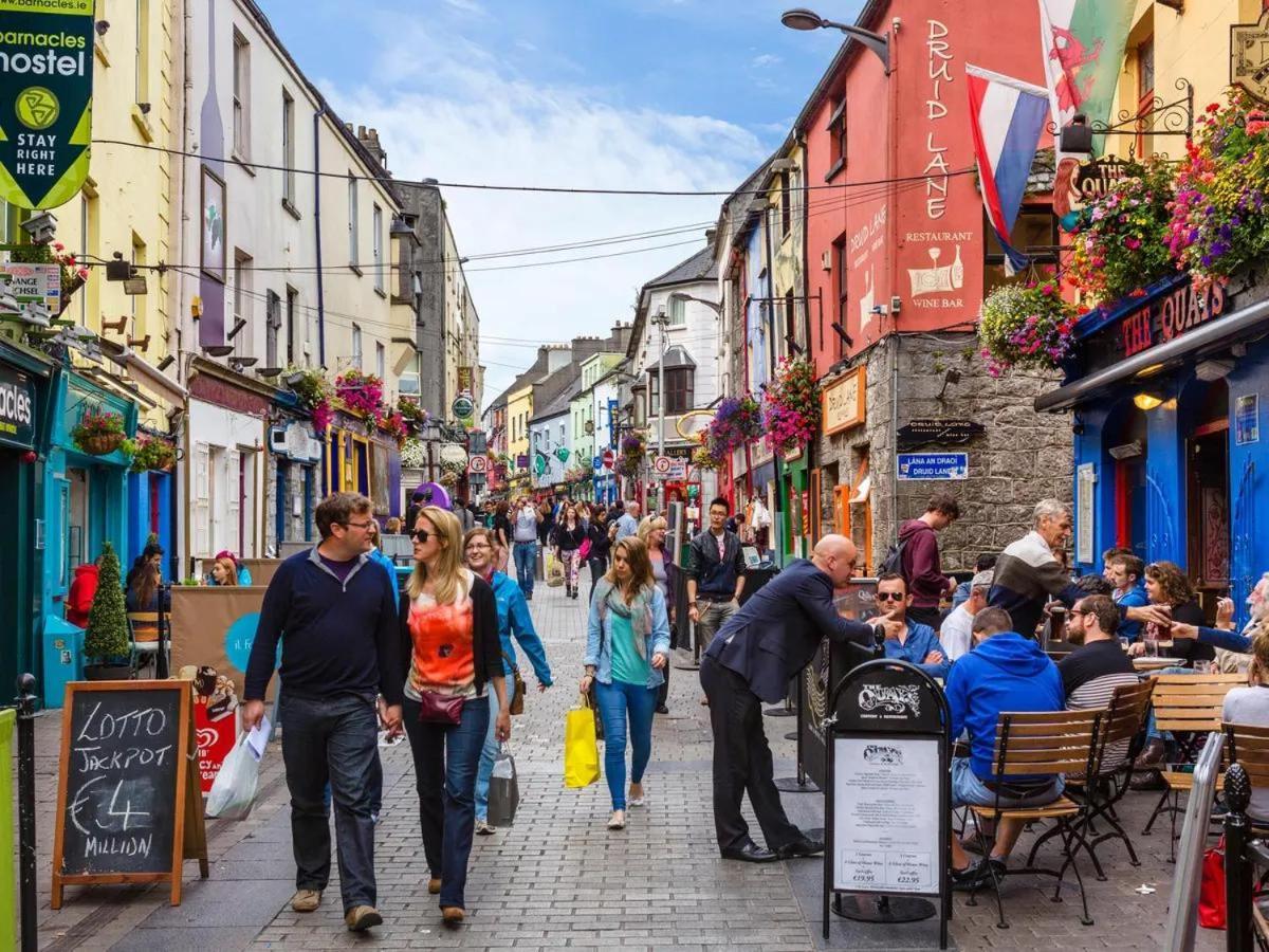 Mocha Newcastle Panzió Galway Kültér fotó
