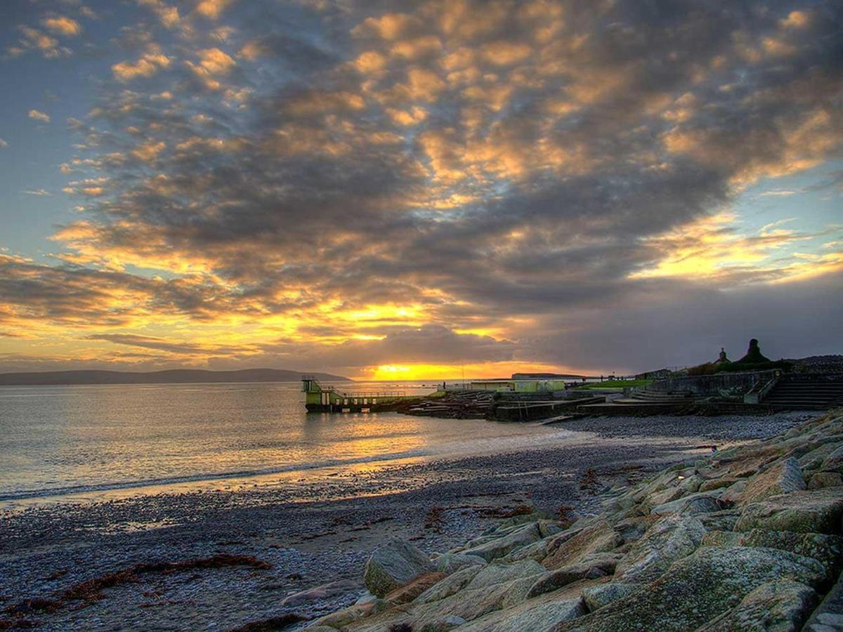 Mocha Newcastle Panzió Galway Kültér fotó